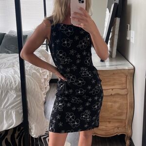 Vintage 90s Casual Corner White Floral Embroidered Black Mini Dress Size 4‎